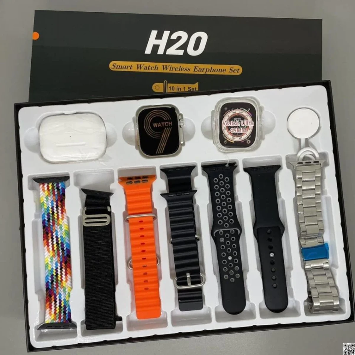 H20 smartwatch with wireless Airpods